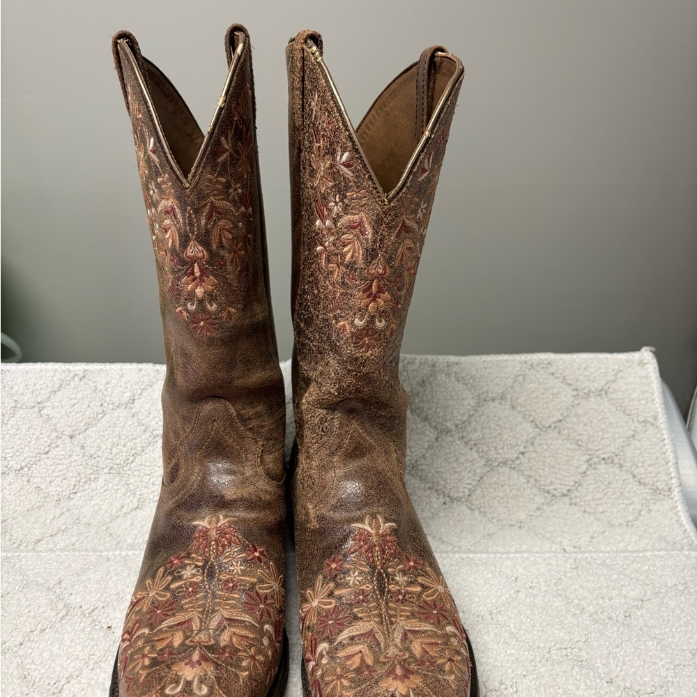 Ariat Brown Embroidered Boots